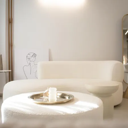 Urban Mirage Apartment *